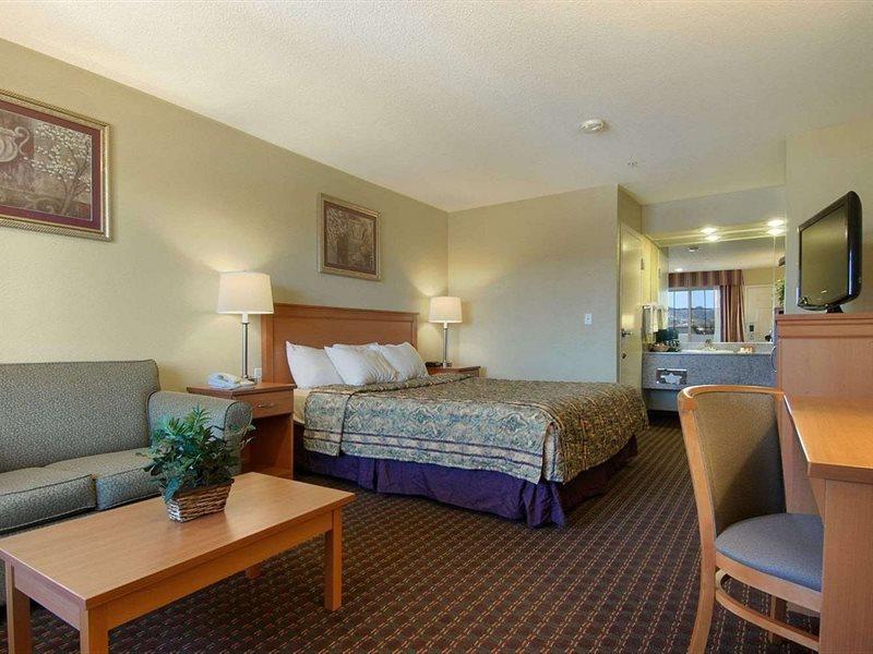 Hotel Days By Wyndham Airport