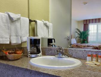 Hotel Days By Wyndham Airport